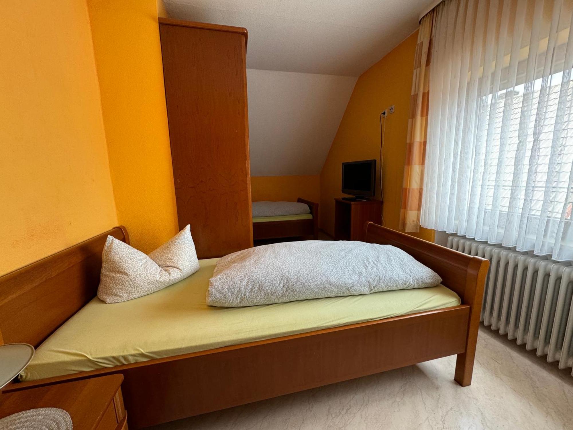 Zur Goldenen Krone Pension Штадталлендорф Экстерьер фото
